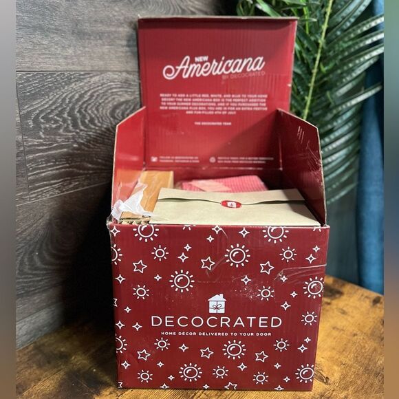 Decorated Home Decor Bundle, 5 Pieces, Subscription Box Americana 2022. NIB! - Picture 9 of 16